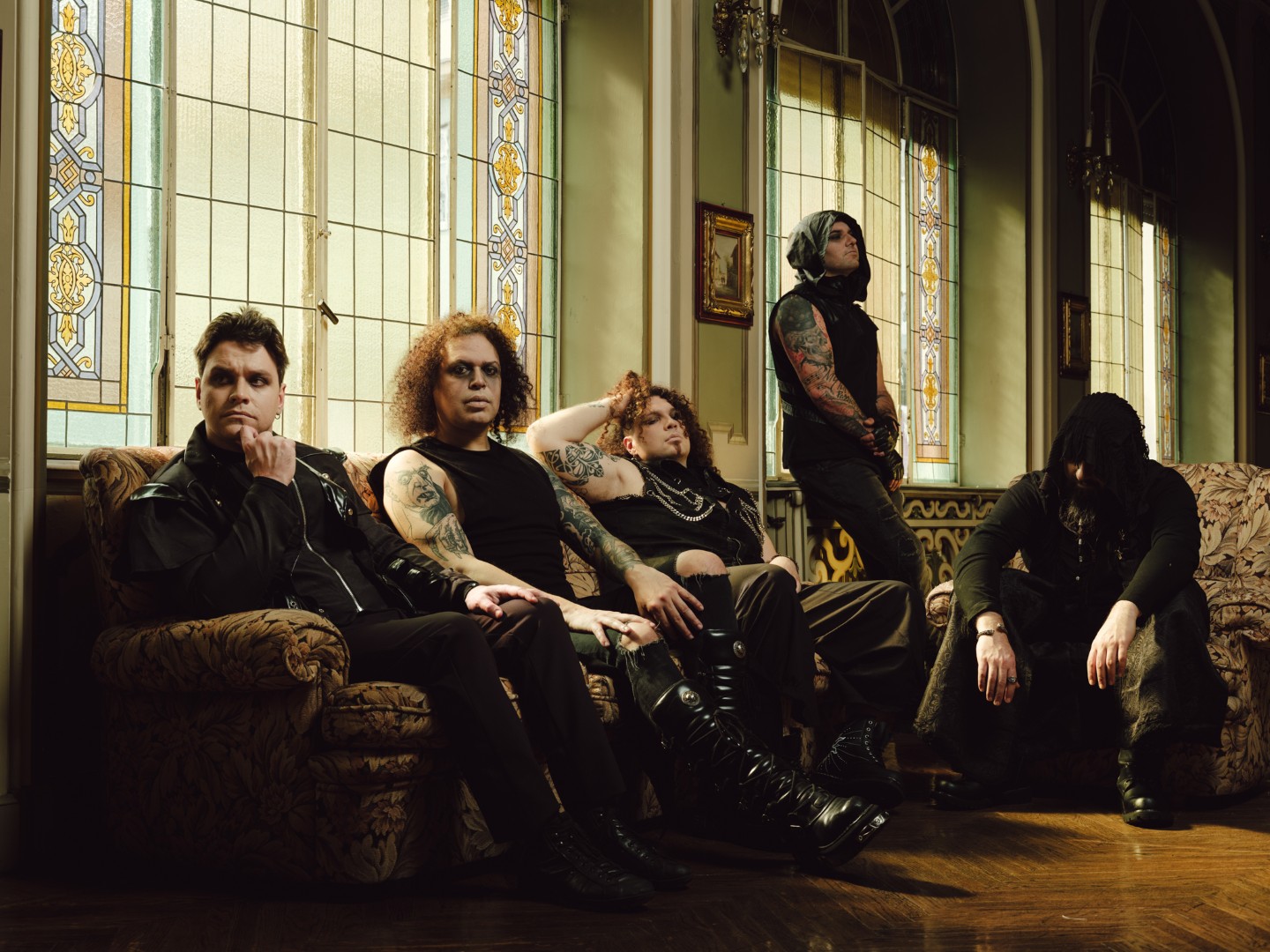 DARKNESS, ELEGANCE AND CINEMATIC VISIONS: THE NEW RUBLOOD PHOTO SESSION BY FEDERICO MASINI